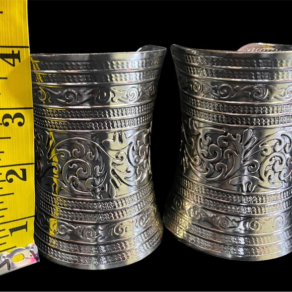 Intricate large bangle set (2) bangle bracelets - Picture 3 of 4